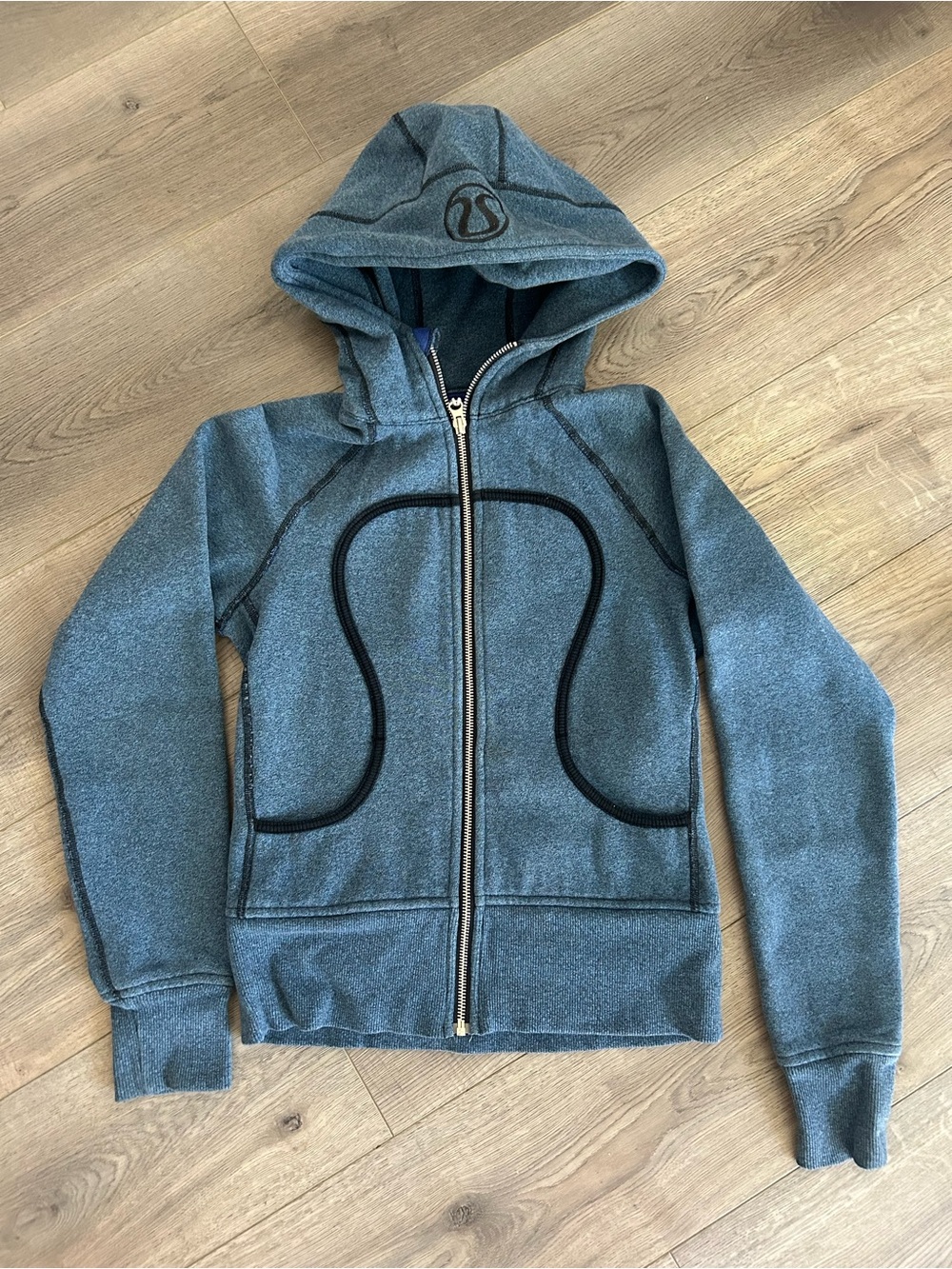 Rare Skull Embroided Lululemon Athletica Scuba Denim Jacket